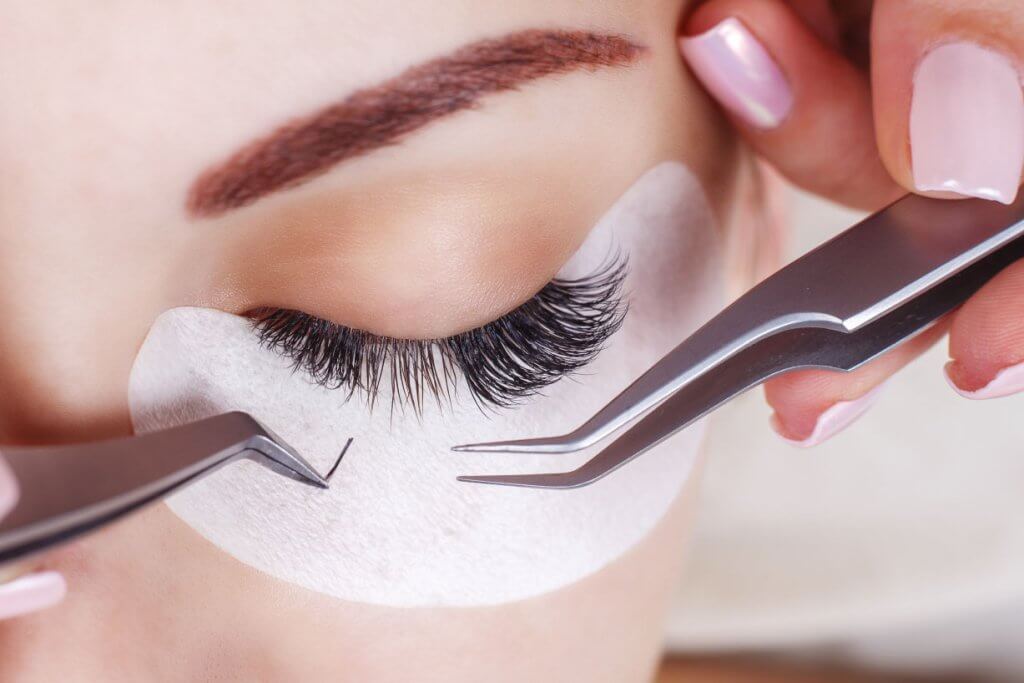 Why Quality Lash Extension Supplies Make All the Difference for Your Clients